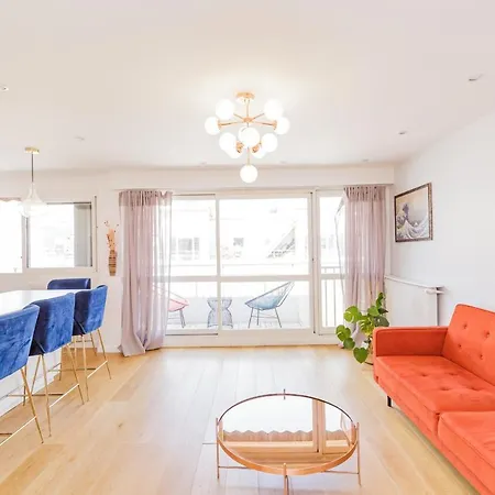 Apartment Nice 64M With Balcon Near The Eiffel Tower!