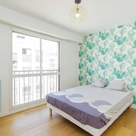 Nice 64M With Balcon Near The Eiffel Tower! * Paris