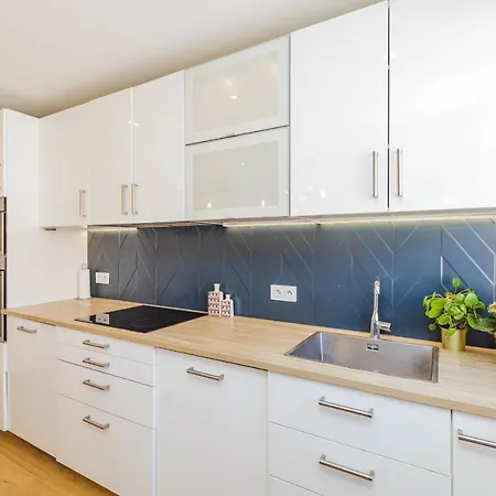 Nice 64M With Balcon Near The Eiffel Tower! *