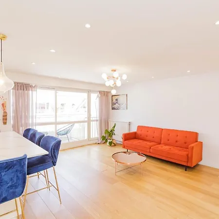 Nice 64M With Balcon Near The Eiffel Tower! *
